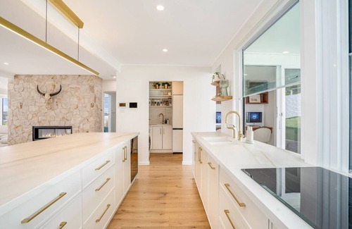 Merewether Heights House | Cascade Cabana Where Luxury Meets Coastal Glam
