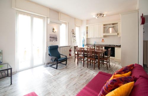 Albate Apartment | Casina - Self Check in 24H - Como Camerlata Train Station