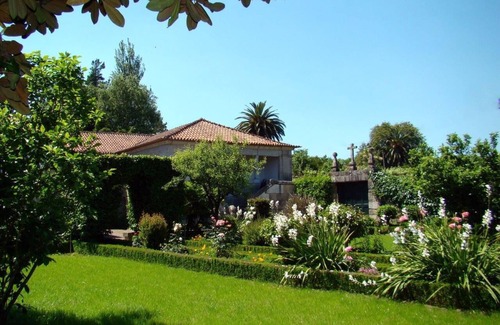 Fareja Cottage | CASINHA T1 IN QUINTA, 10 KM OF GUIMARAES, WITH POOL AND GARDEN