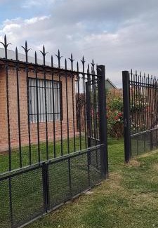 General Fernandez Oro House | Casita en Oro
