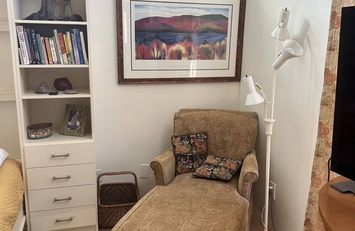 Northeast Santa Fe Cottage | Casita in Private Wooded Area