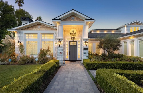 Tarzana Villa | Cassandra - Tarzana Contemporary Villa with Saltwater Pool & Theater