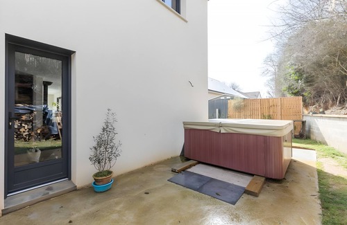 La Bazoge Villa | Cassiopée - Jacuzzi - Unique - 8p - Rêve au Mans