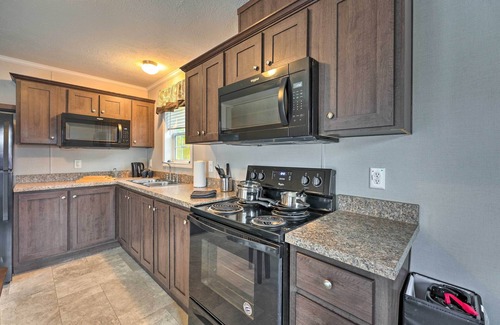 Cassopolis Cabin | Cassopolis Cabin Close to Parks & Fishing!