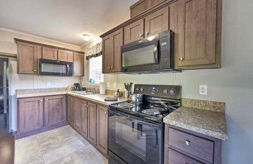 Cassopolis Cabin | Cassopolis Cabin, Little Fish Lake On-Site!