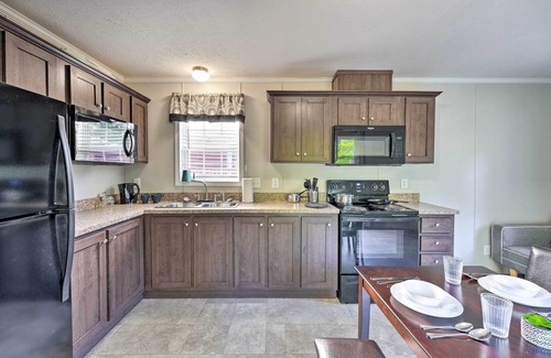 Cassopolis Cabin | Cassopolis Cabin, Little Fish Lake On-Site!