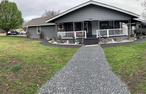 Blocker House | Cast away on Lake Eufaula