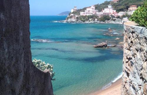 Castiglioncello Apartment | Castiglioncello con giardino e posto auto