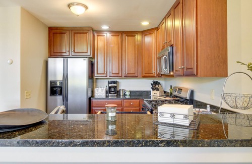 Proctorsville Condo | Castle Hill Resort Condo: 5 Mi to Slopes at Okemo!