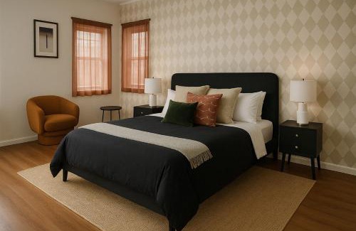 Whispering Oaks House | Castle Hills Escape 4BR with Pool n Game Room