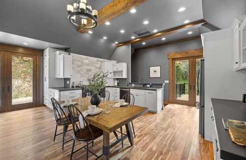 Rapid City House | Castle in the Sky- Overlooking Rapid City