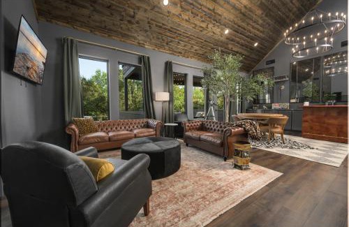 Pickens House | Castle on Royal Creek