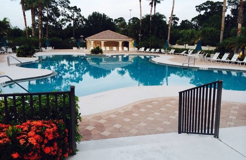 Port Saint Lucie Condo | Castle Pines Efficiency Unit