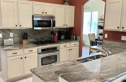 Casas Adobes House | Catalina Dream Home has Southwest Style & Mountain Views. Pool. 3bd 2bath