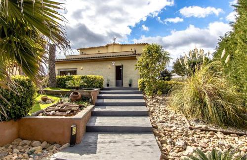 Santa Coloma de Farners Villa | Catalunya Casas Unique Costa Brava Abode with train access to BCN