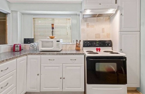 Cedar Lane House | Catch N Relax on Caney Creek