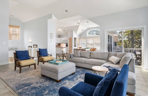 Corolla Light House | Catch N Relax: Soundfront | Pool/Hot Tub