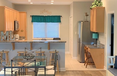 Huddleston Condo | CATCHING RAEs on Quiet Cove