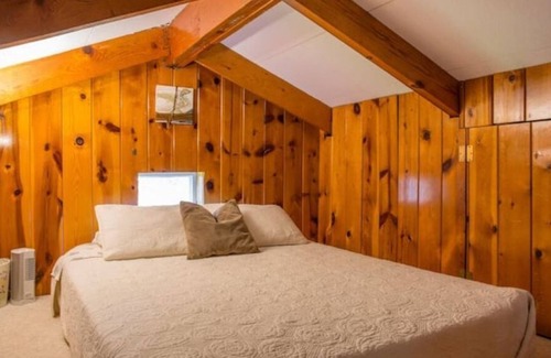 West Sedona Cabin | Cathedral Rock VIEW cabin near Oak Creek; pets welcome