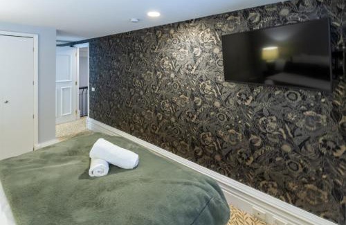 Christchurch City Centre Apartment | Cathedral Square Apartment 2 bed