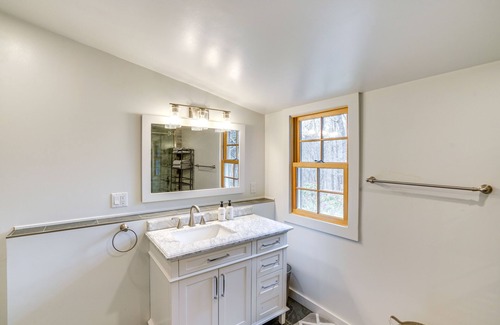 Town of New Baltimore Apartment | Catskills Cabin on Wooded 100 Acres w/ Lake