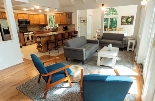 Monticello Ski Chalet | Catskills Lakefront Escape with Hot Tub