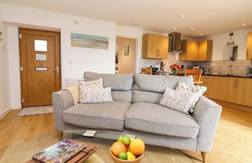 Saltash Cottage | CAWSAND, pet friendly, luxury holiday cottage in Tideford