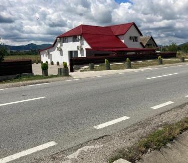 Caseiu Hotel | Cazare pentru grupuri si muncitori