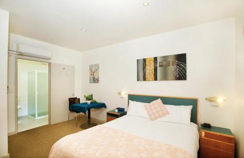 Adelaide Central Business District Hotel | CBD premium location Studio