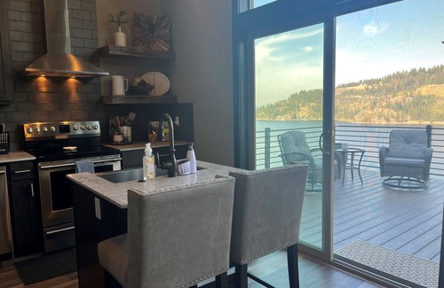 Coeur d'Alene Cottage | CDA Lakeview Escape - The Healing House Collective