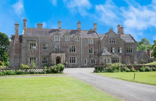 Llandenny Apartment | Cecile's Cottage at Cefn Tilla Court, Usk