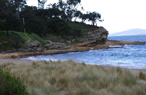 Blackmans Bay House | Cedar Cottages Blackmans Bay - Country suite