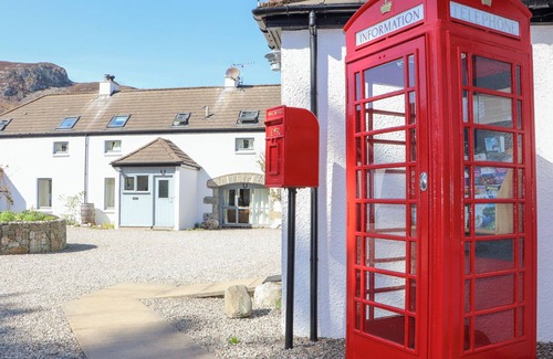 Newtonmore Cottage | CEDAR, pet friendly, luxury holiday cottage in Newtonmore