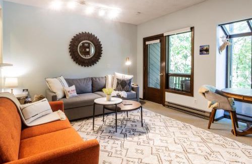 Deming House | Cedar Suite at Snowater