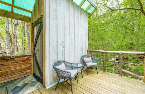 Trenton House | Cedarbrook Treehouse | Hot Tub, Dog Friendly, Private | 1 Bed, 1 Bath