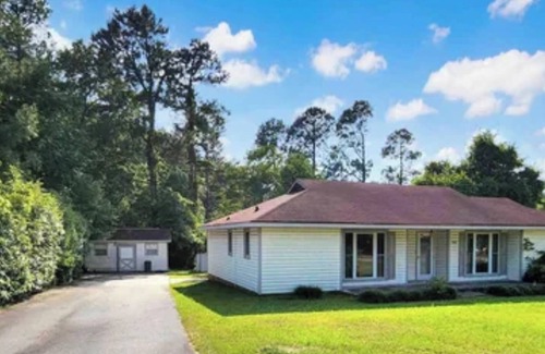 Orangeburg House | Centally located w/coffee bar, theatre/gameroom