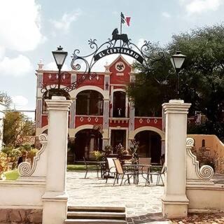 Bernal Hotel | Centenario Los Arroyitos