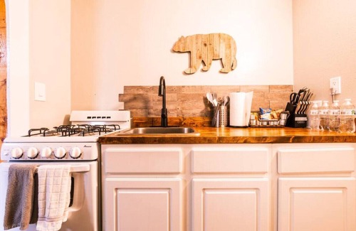 Centennial Apartment | Centennial stay perfect for families!