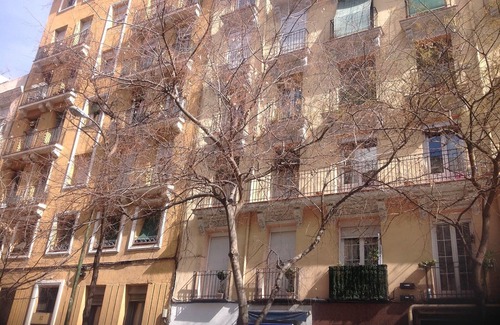 Arapiles Apartment | CENTER Beautiful Studio-Suite with Wifi and AC. Bright, very quiet