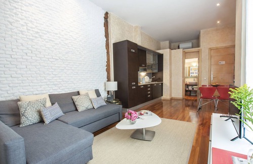 Huertas Apartment | Center of Madrid. Barrio Letras, Walk to Museums, Plazas and GranVia