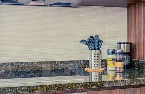 Colonia Cuauhtemoc Apartment | Central 2BR Apt near Angel w/Rooftop Gym | Piso 3