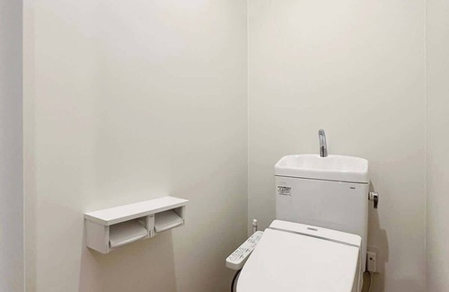 Hiroshima City Centre Apartment | Central 2BR Apt on Lively Shopping Street