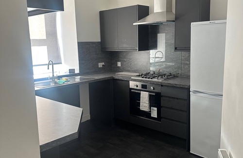 Arbroath Apartment | Central 3-bed Seaside Apartment - Sleeps 5