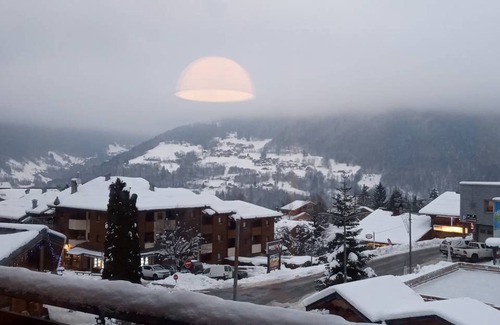 Saint-Jean-dʼAulps Apartment | Central apartment, 40m², ski-in/ski-out, cable car, 1 bedroom