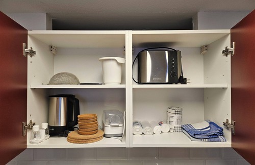 Suedviertel Apartment | Central apartment 70 m² up to 4 persons - close to the main station & trade fair Essen