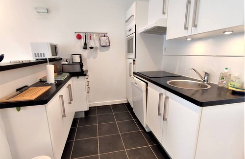 Perros-Guirec Apartment | Central Apartment with WIFI, Parking, and Balcony in Perros-Guirec