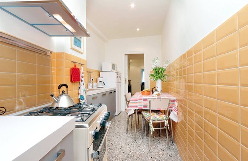 San Giovanni Apartment | Central apartment in Rome 2 bedrooms 2 bathrooms, up to 5 people near Colosseo