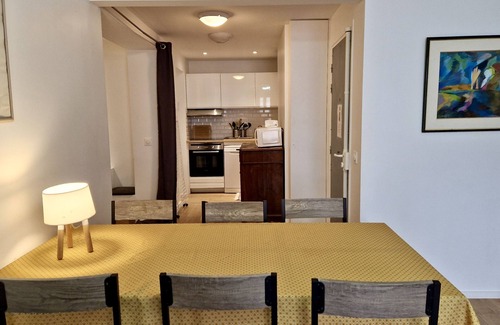 9th Arrondissement Apartment | Central charming Apt South butte Montmartre up to 7 people