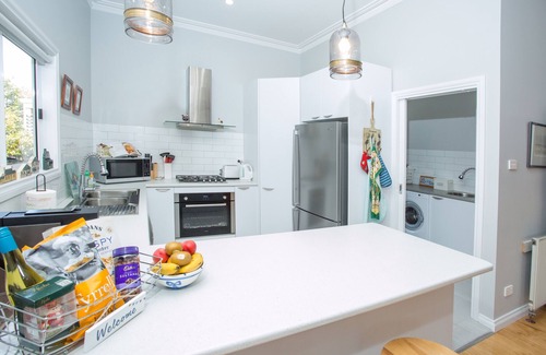 Ballarat House | Central, Classic, Contemporary , Comfortable, Convenient , Charming