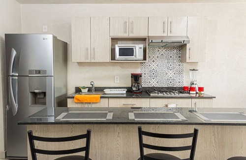 San Juan de Dios Apartment | Central condominium near IMSS, H Civil & CUCS
